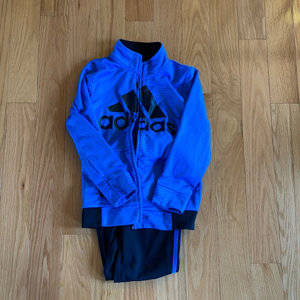 Boys adidas track suit, size 7. Matching set